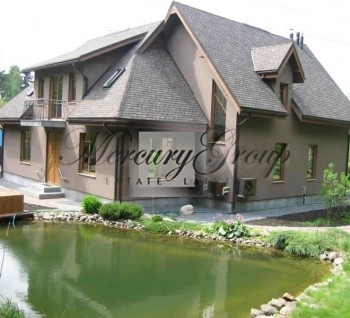We offer for sale luxury house in Jurmala