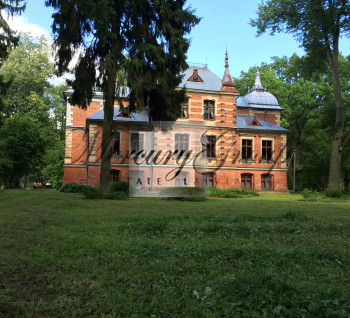 Aumeisteri manor for sale