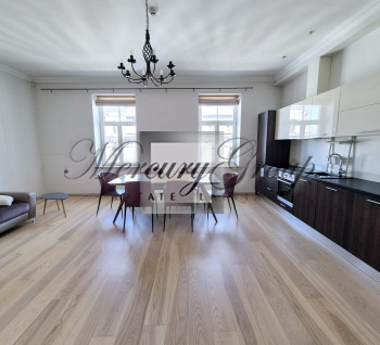 Продаем 3-х комнатную квартиру в проекте Elizabete Residence