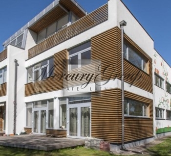We offer you to buy 2 bedroom apartment located i a quiet Jurmala'...