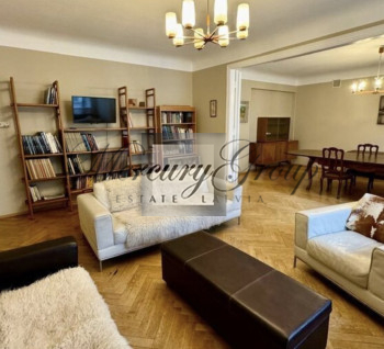 Izīrē 5 istabu dzīvokli ar skatu uz Rīgas Art Deco pērli 