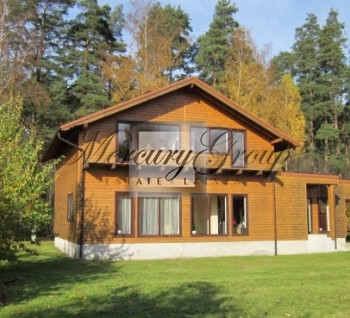 Pārdod ekoloģisko māju Rīgas robežā