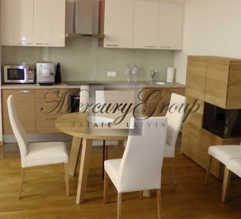 Apartment in the center, Esporta street, for rent.Neaby: beautiful par...