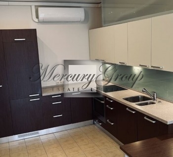 We offer a two-room apartment with balcony in Melluzi