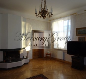 Spacious apartment in the centre of Riga for sale!