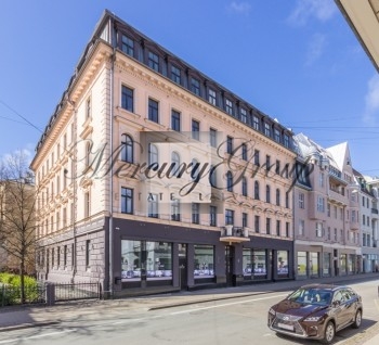 Pārdod komerctelpas paša Rīgas centrā Elizabetes ielā