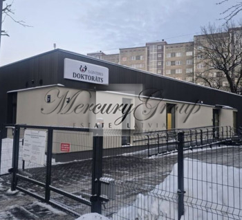 Pārdod ēku ar stabilo nomnieku Rīgā
