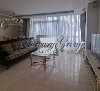Airy 3 bedroom classic style apartment for rent