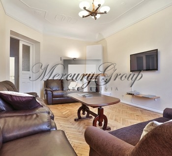 For short term stay rent a spacious apartment in Riga