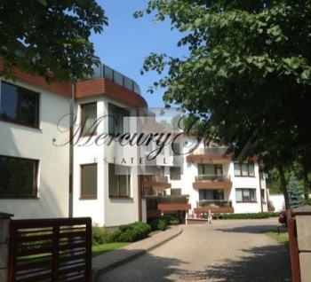 Продается квартира в новом благоустроенном доме в 100 метрах от моря.П...