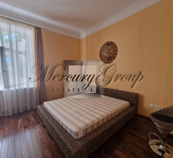 For rent apartment with 2 bedrooms in the Embassy area