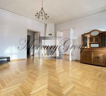 We offer for sale an apartment in the center of Riga