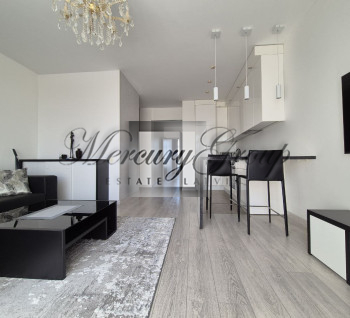 Bright 2-room apartment with balcony


