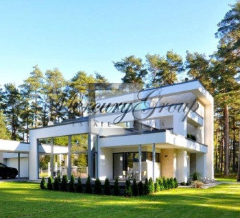Grezna ģimenes māja Jūrmalā