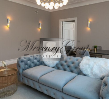 A beautiful apartment in a renovated building for rent!