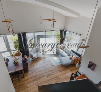 Продается двухкомнатная квартира с панорамными окнами в центре Риги