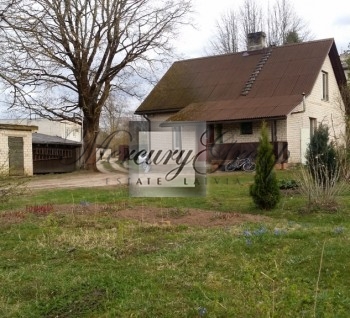 We offer to purchase a beautiful piece of land with 3 buildings in Bal...