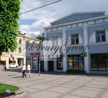 Предлагаем к аренде 3-Х комнатую квартиру расположеную в самом центре ...