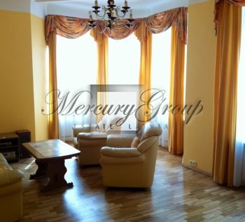 For long term rent is offered nice 1 bedroom apartment.&nbsp;It is ful...