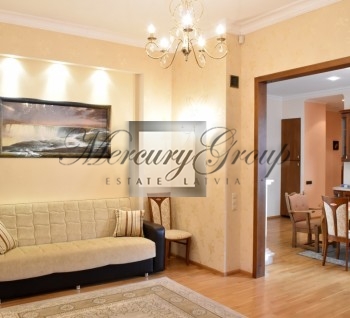 For rent 2-bedroom apartment in quiet centre of Riga