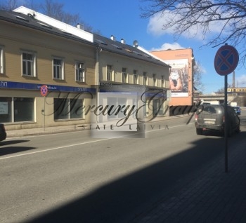 Сдаем в аренду магазин и офисное помещение!