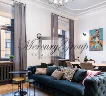 Beautiful, cozy three-room apartment after renovation for rent in the heart of Riga