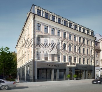 Piedavajam uz pārdošanu komerctelpas centrā