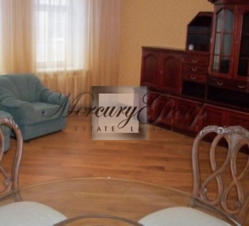 We offer spacious , fully equipped and furnished apartment in The Cent...