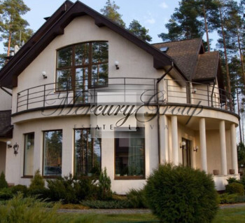 Amazing house in Sunīši, in a very beautiful place, on a hill, with a view of the lakefor long term rent