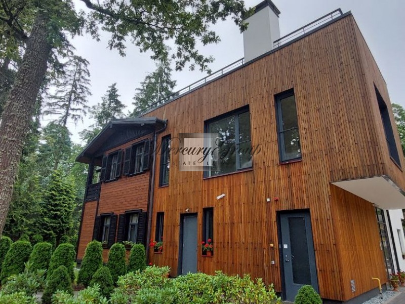 PineWood is a cozy project with luxury apartments surrounded by pine trees. Nr. 11