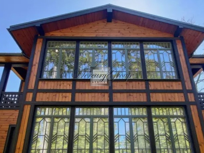 PineWood is a cozy project with luxury apartments surrounded by pine trees. Nr. 1