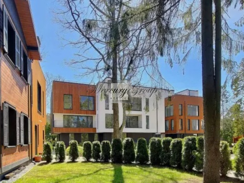PineWood is a cozy project with luxury apartments surrounded by pine trees. Nr. 3