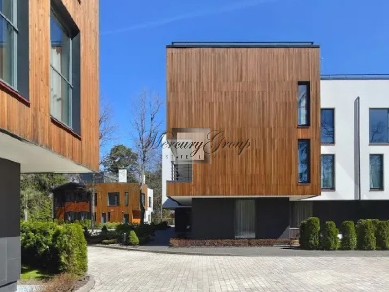PineWood is a cozy project with luxury apartments surrounded by pine trees. Nr. 5