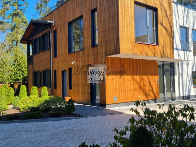 PineWood is a cozy project with luxury apartments surrounded by pine trees. Nr. 16