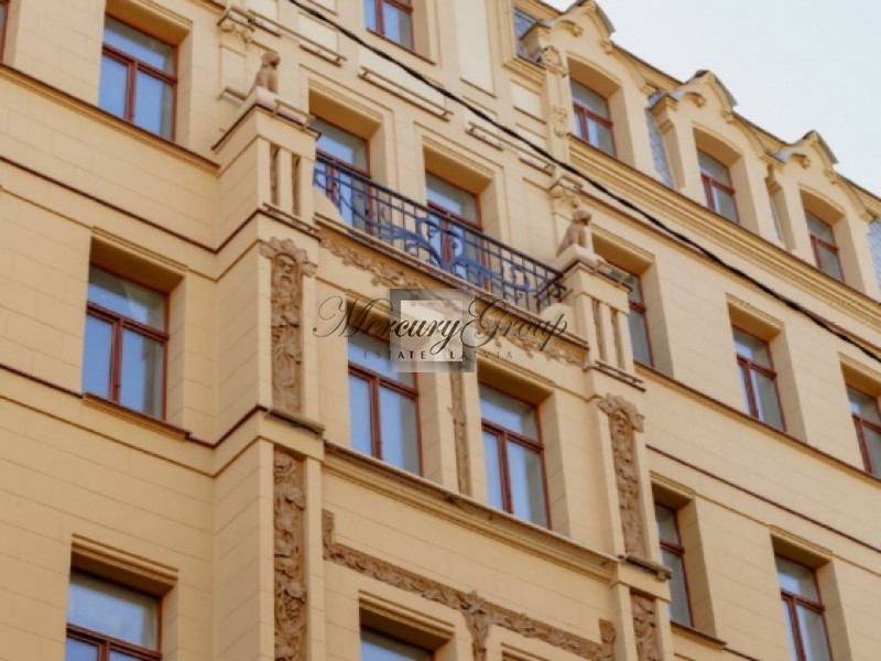 Dzīvokļi renovētā mājā Lačpleša ielā. Nr. 1