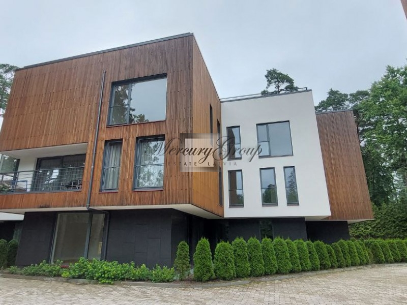 PineWood is a cozy project with luxury apartments surrounded by pine trees. Nr. 9